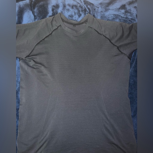 Alphalete Shirt - Picture 2 of 4